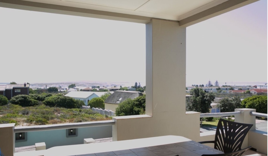 8 Bedroom Property for Sale in Middedorp Western Cape